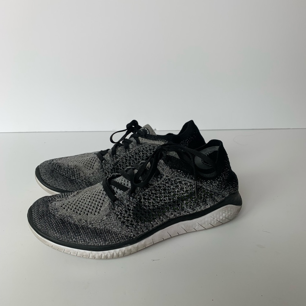 Nike Flyknit Free Run